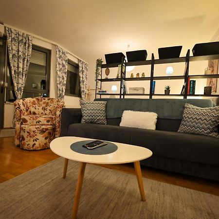 L&B Studio Apartment Pristina Buitenkant foto