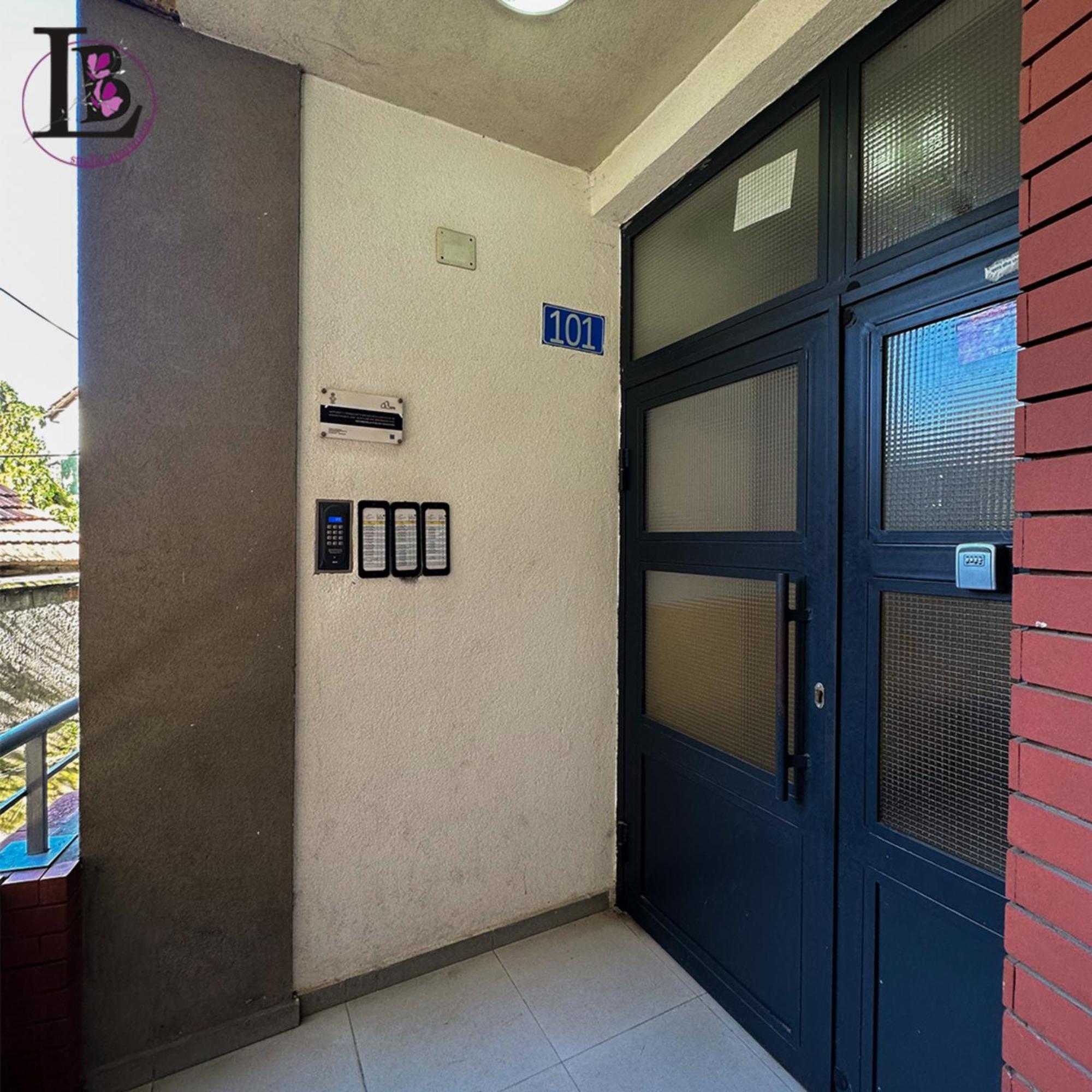 L&B Studio Apartment Pristina Buitenkant foto