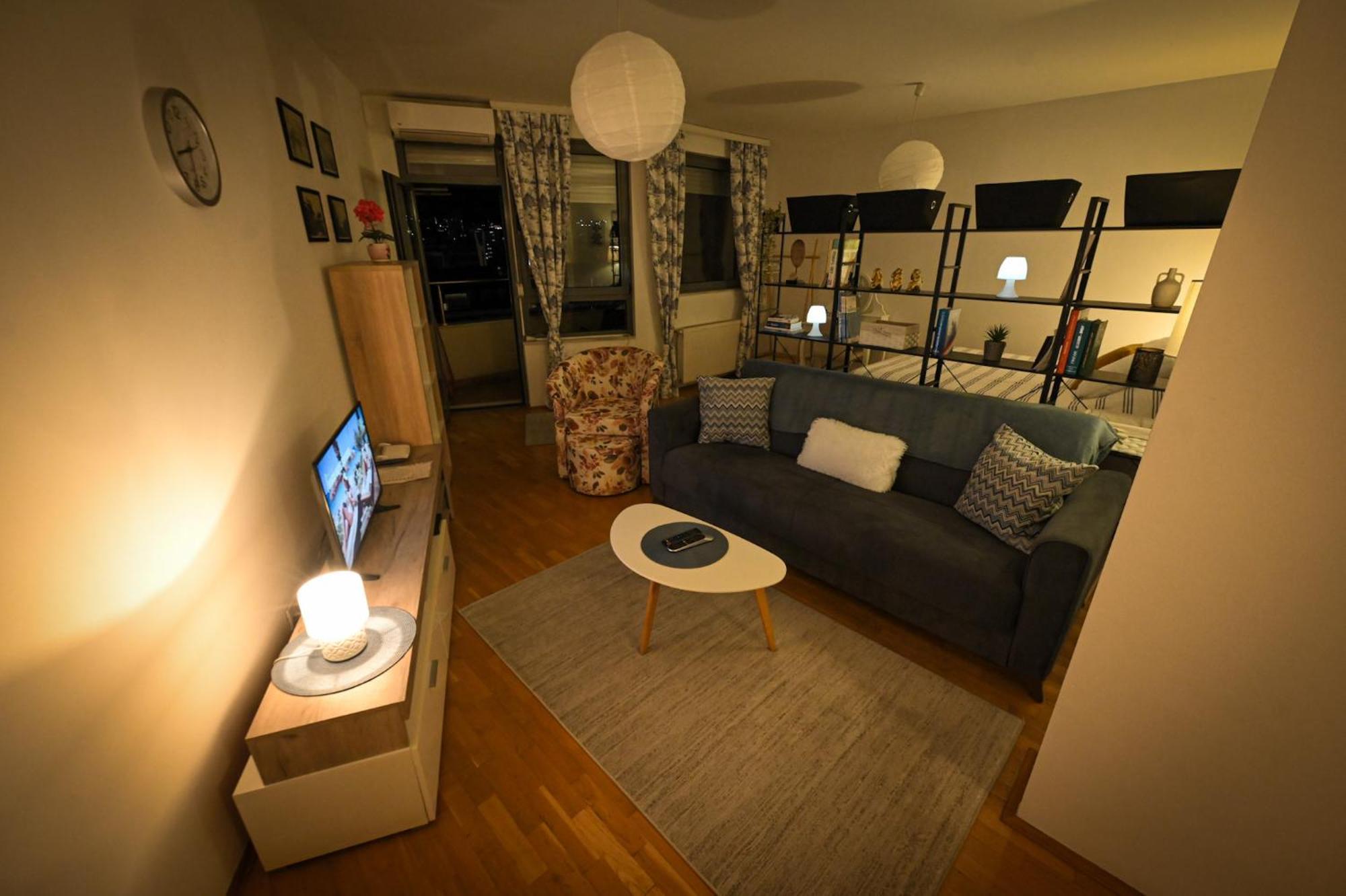 L&B Studio Apartment Pristina Buitenkant foto