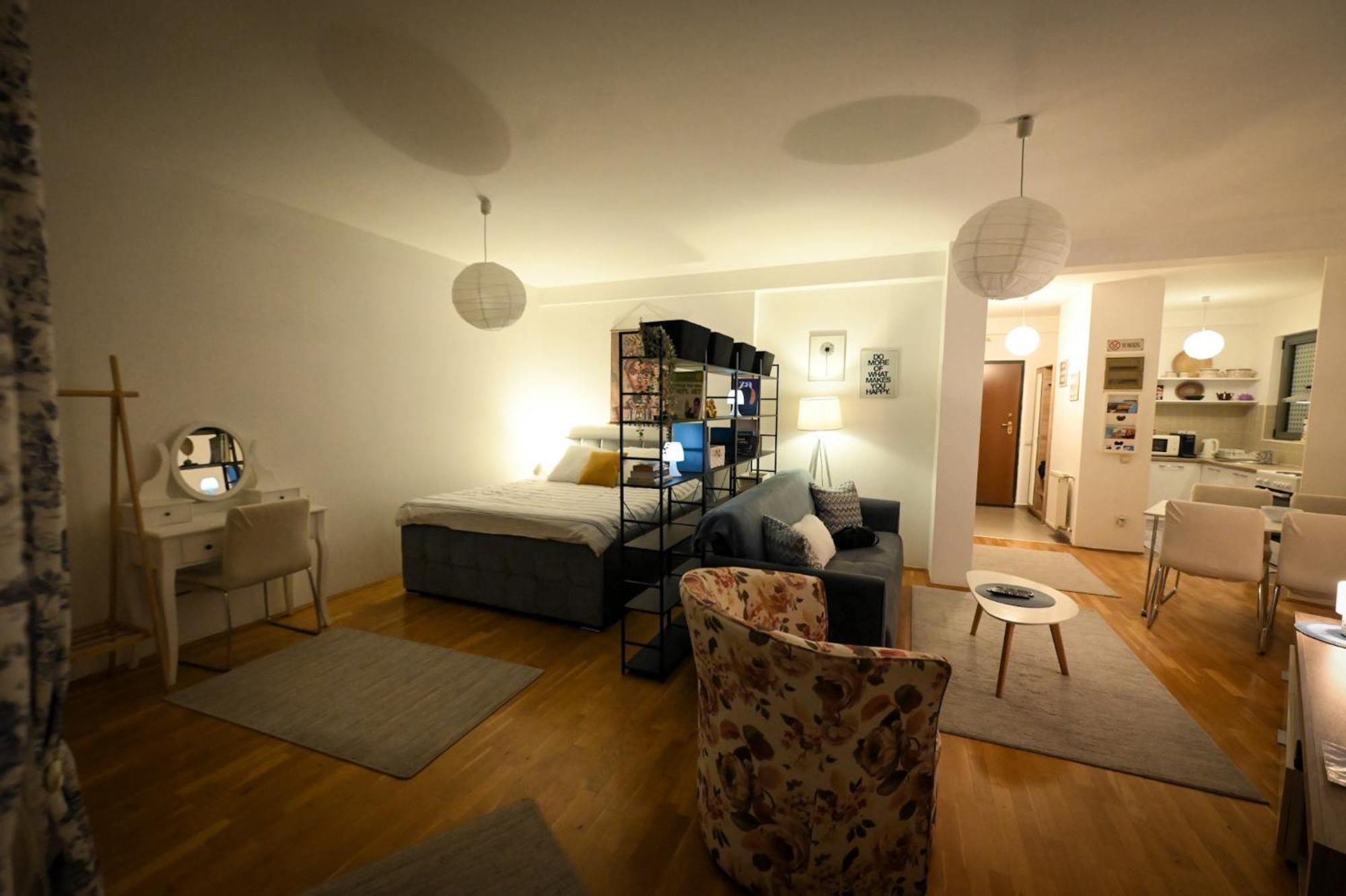 L&B Studio Apartment Pristina Buitenkant foto