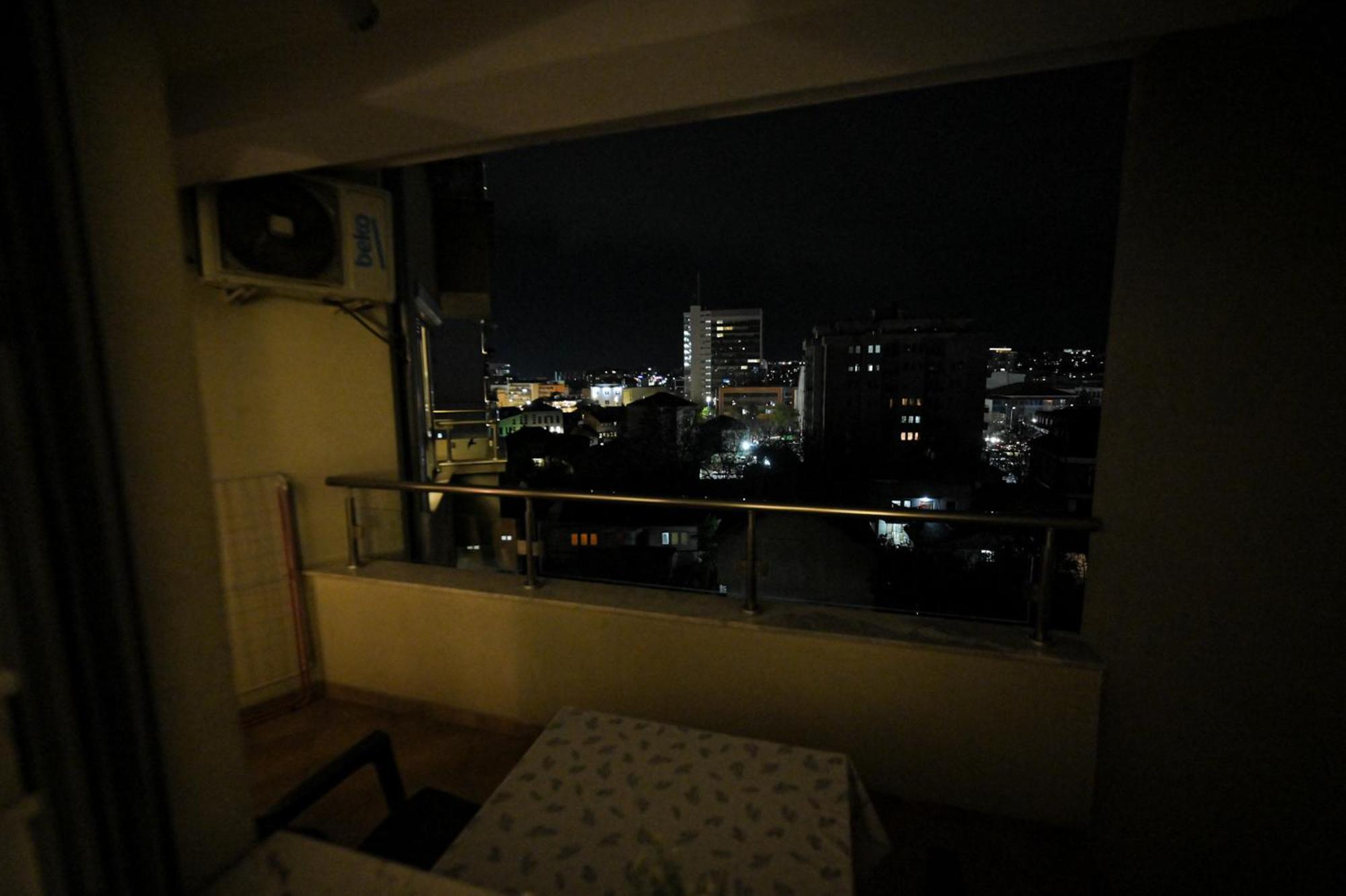 L&B Studio Apartment Pristina Buitenkant foto