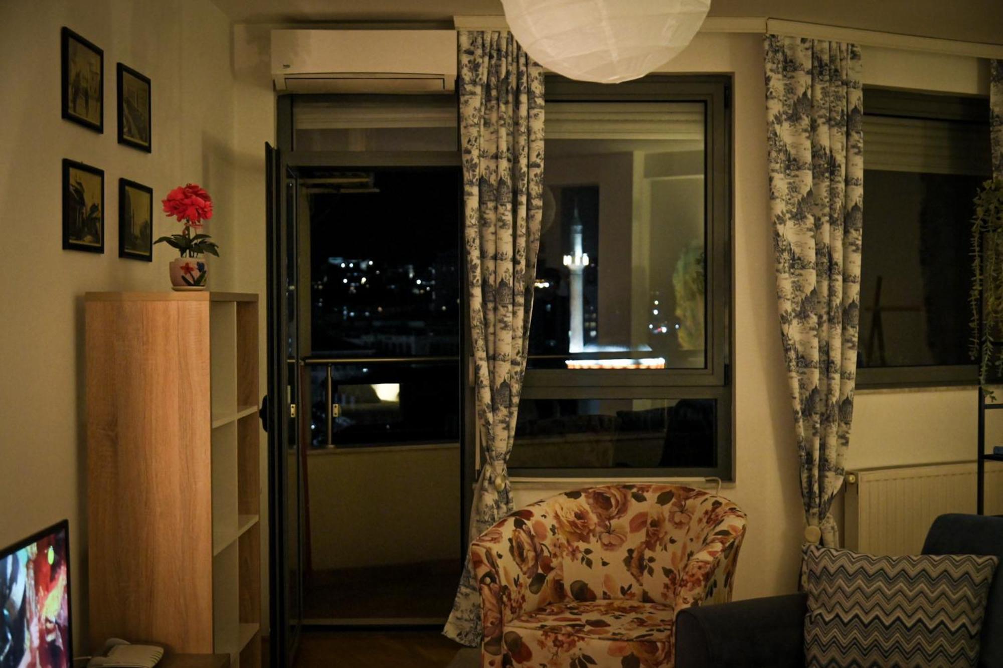 L&B Studio Apartment Pristina Buitenkant foto