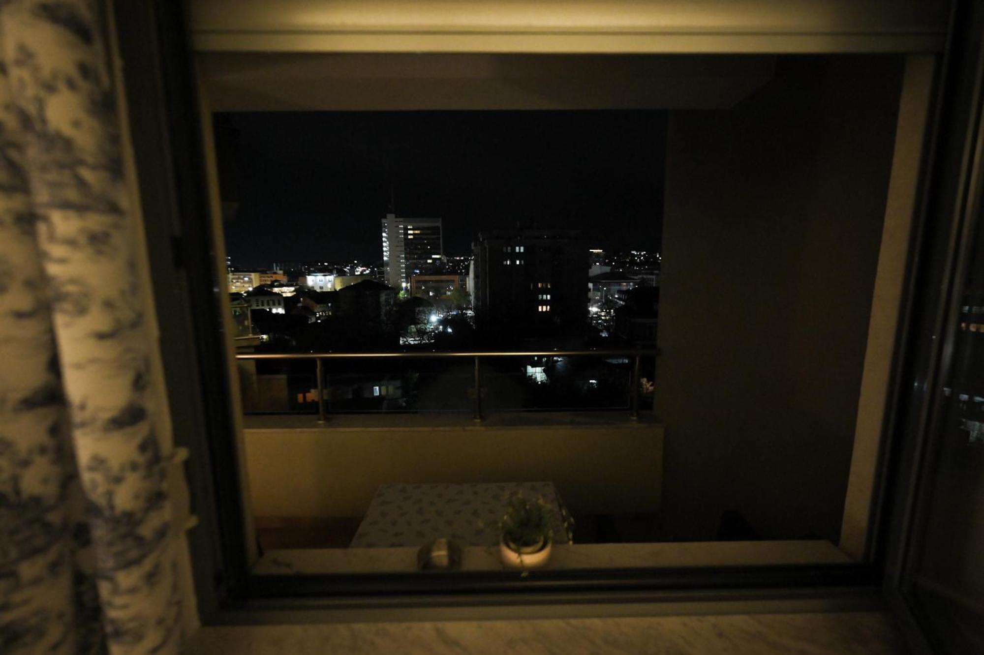 L&B Studio Apartment Pristina Buitenkant foto